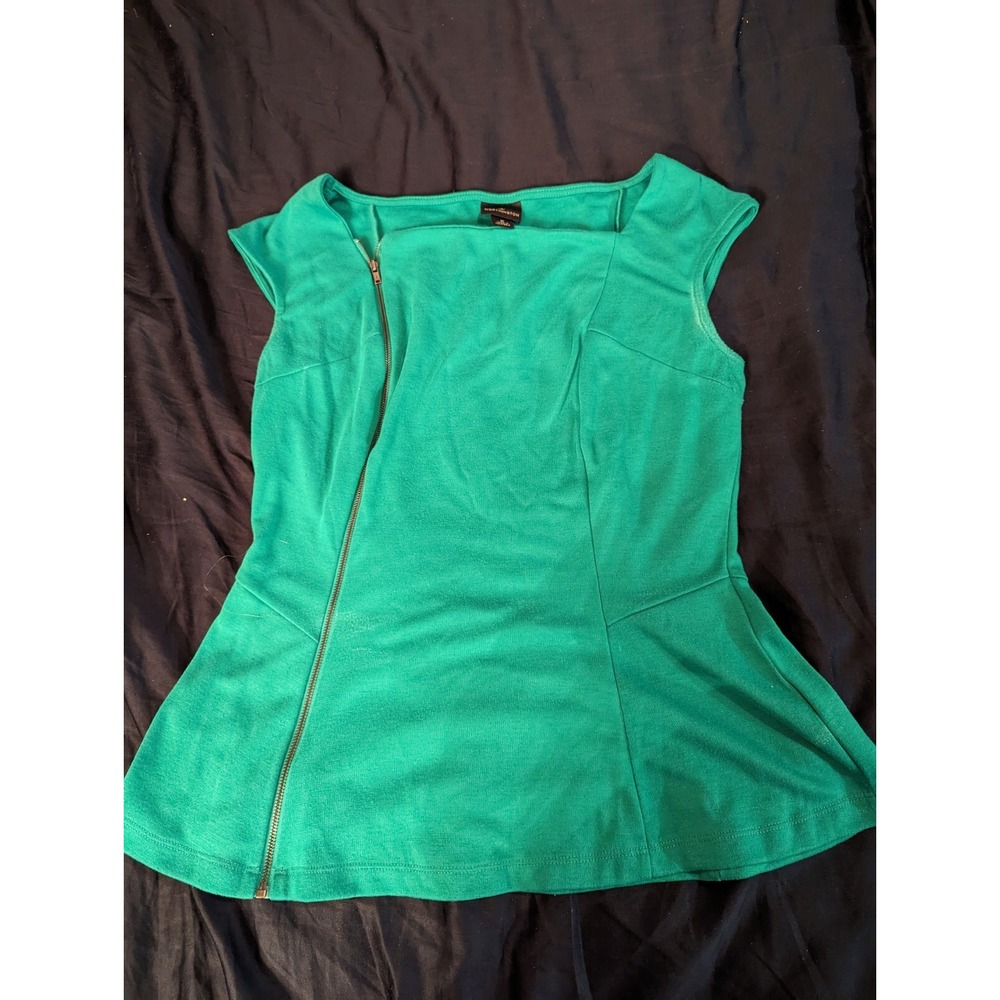 WORTHINGTON womens M Green zipper accent front shirt top peplum style
